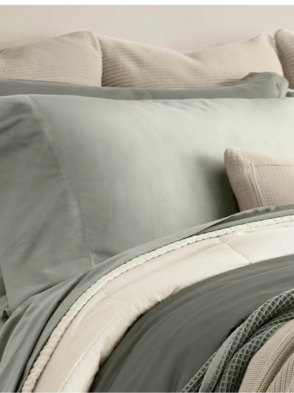 Boll & Branch NWT Signature Cotton Hemmed Pillowcase Set (2)  $70MSRP